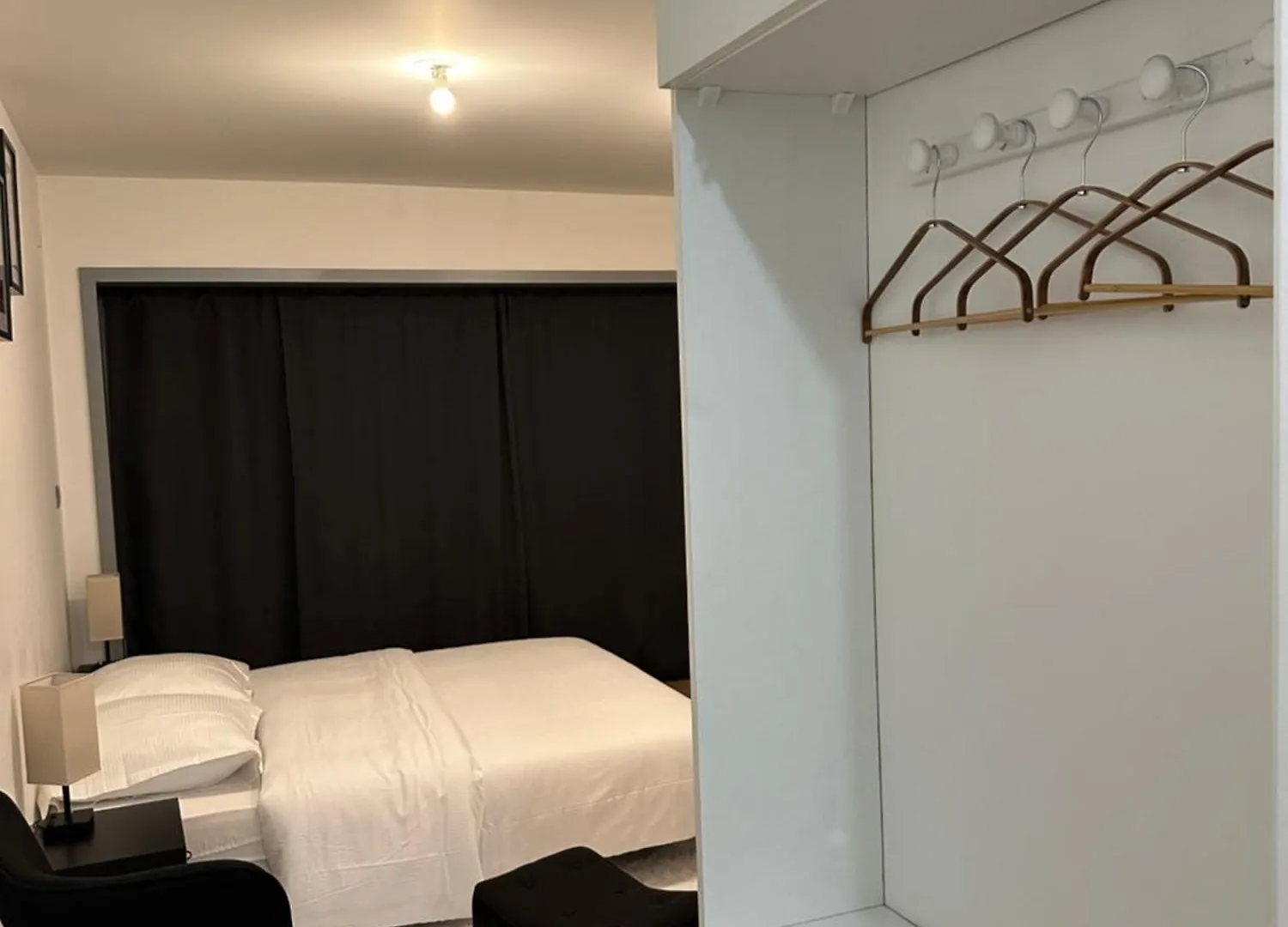 New Upscale 1 Bedroom Apartment Párizs
